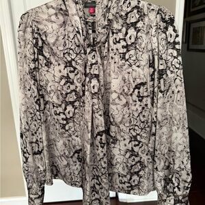 Vince Camuto Gray and Black Snake Print Top